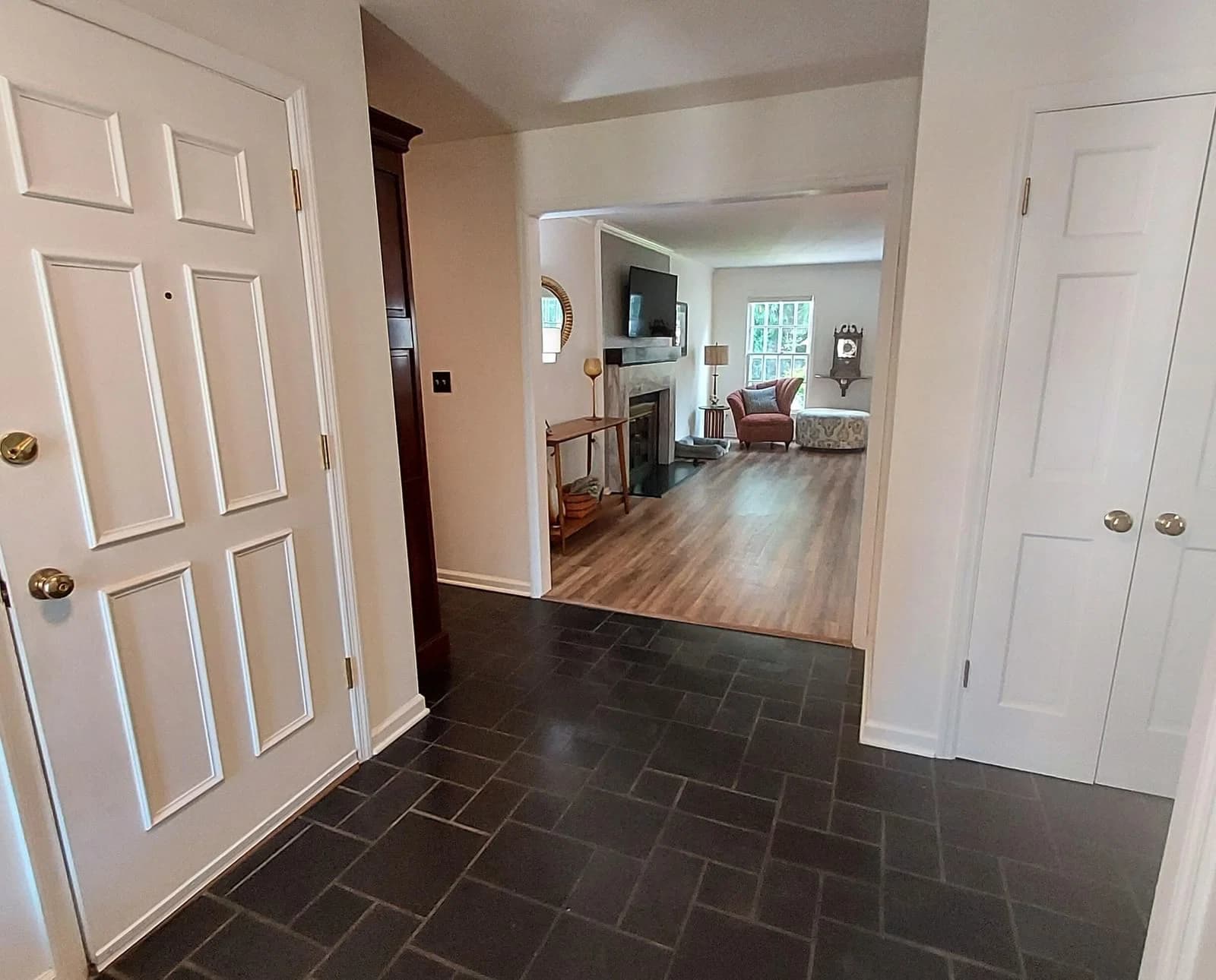 Photo 4 of 1027 Shaker Cir