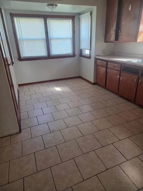 Photo 4 of 4315 42nd St