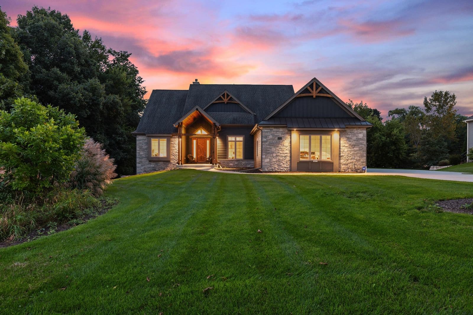 18425 Patti Ln