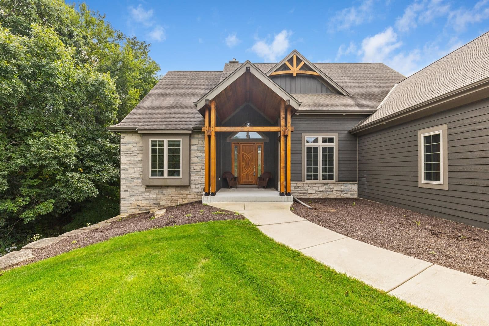 18425 Patti Ln