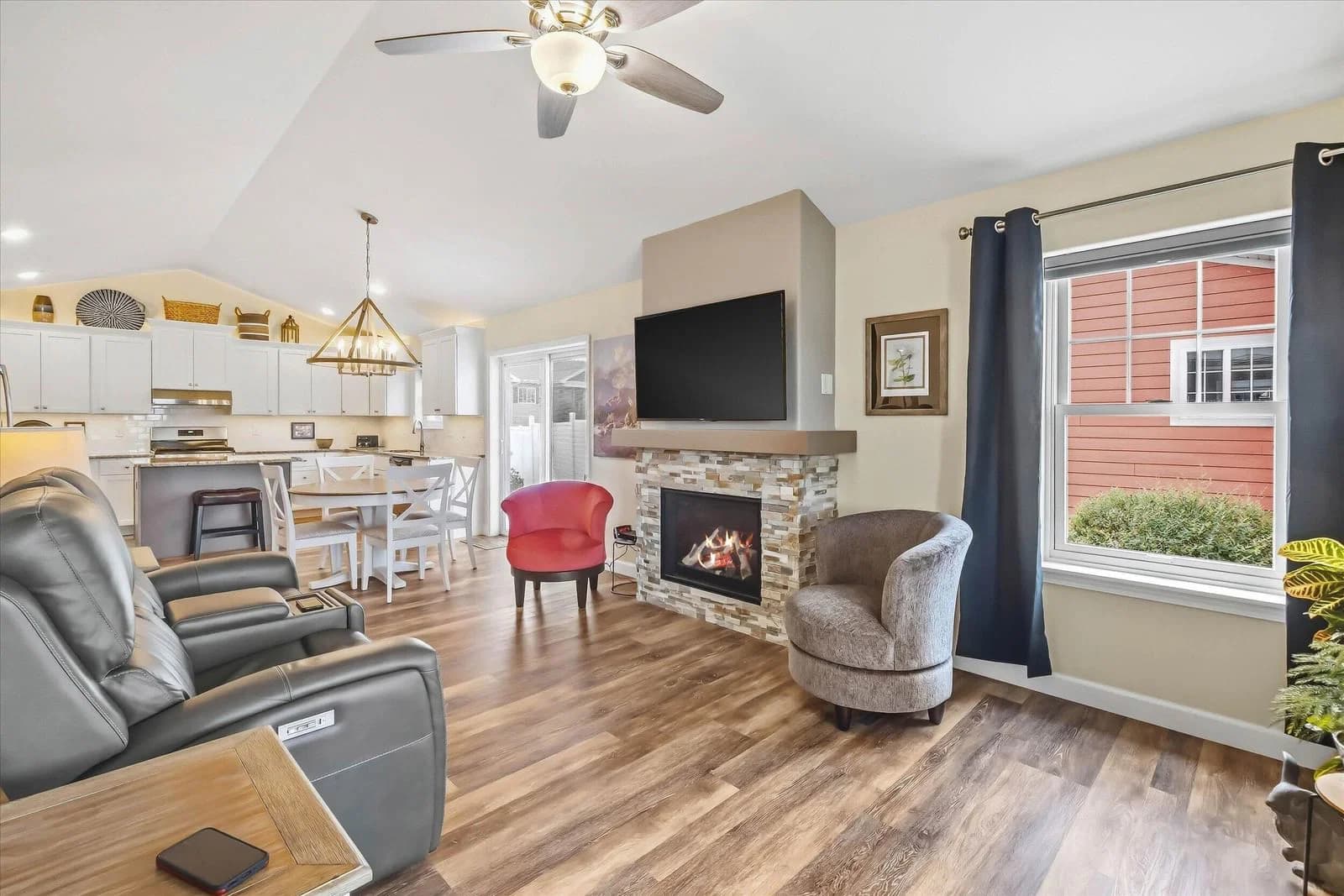 1811 Farm View Dr