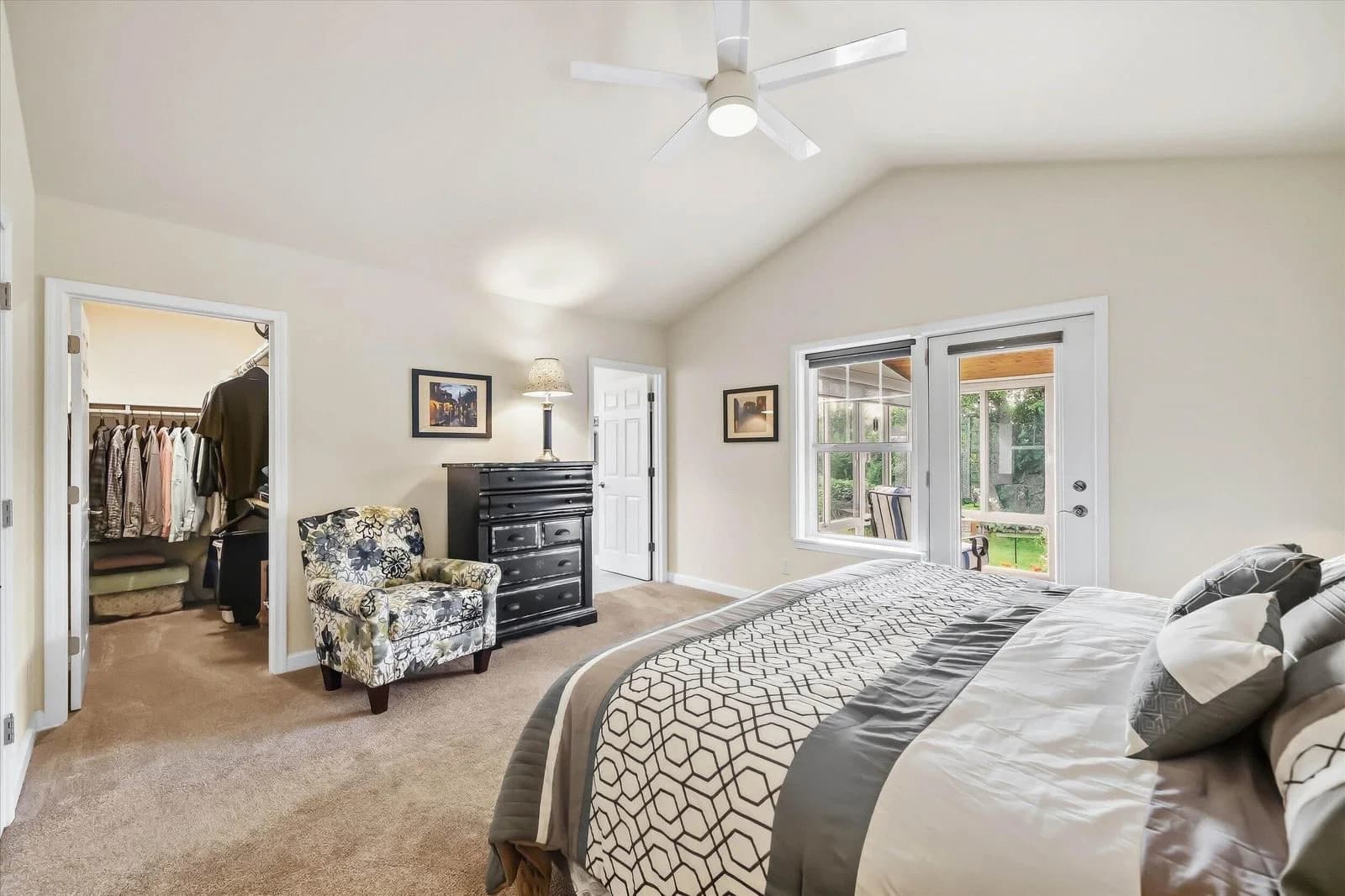 Photo 5 of 1811 Farm View Dr