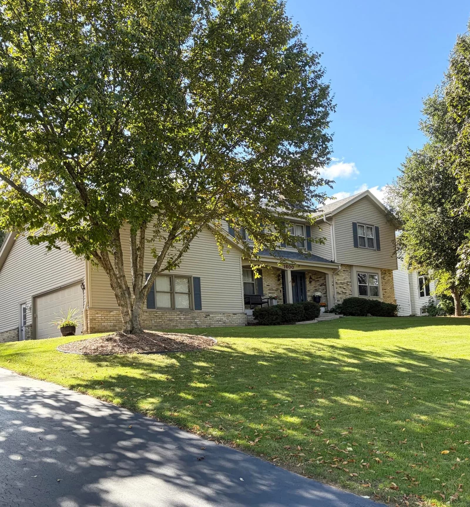 1600 Constitution Dr