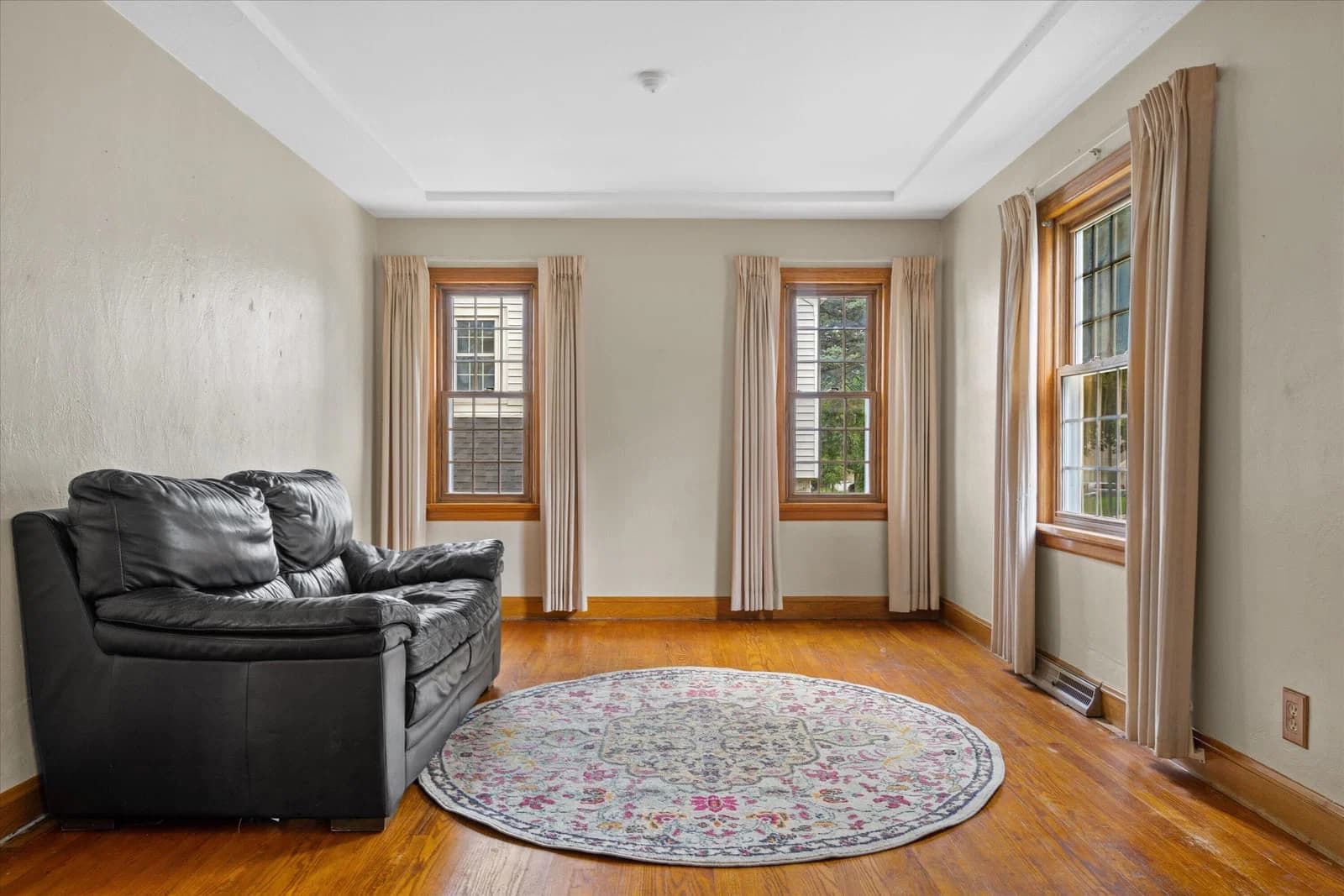 Photo 5 of 501 113th St