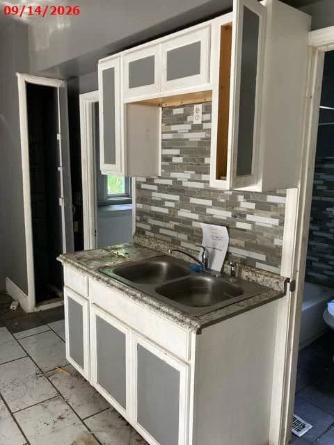 Photo 4 of 2925 23rd St