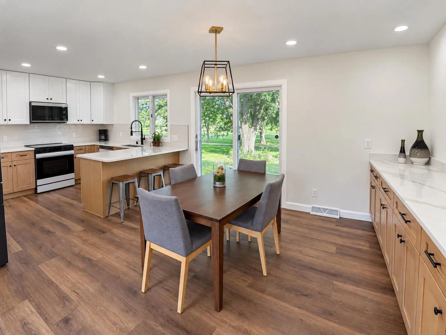 Photo 5 of 11040 Riverland Ct