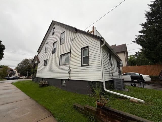 Photo 4 of 1055 68th St