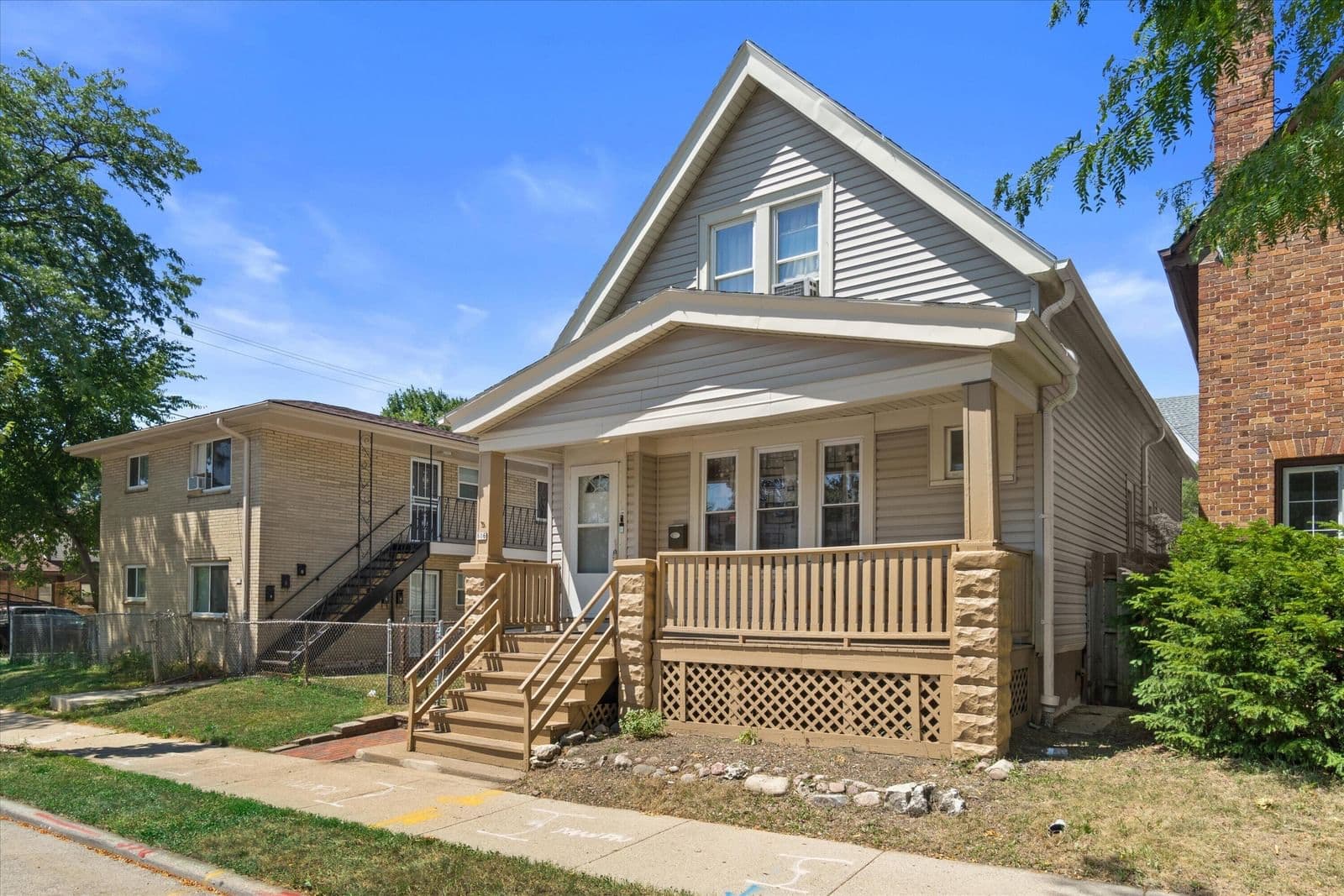 806 Lapham Blvd
