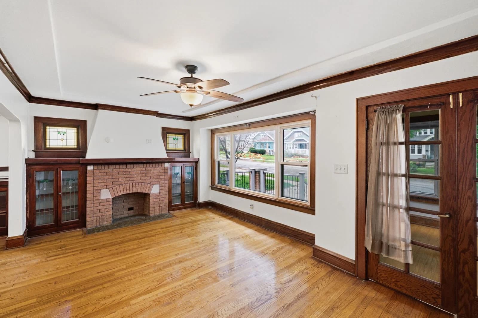 Photo 5 of 1350 55th St