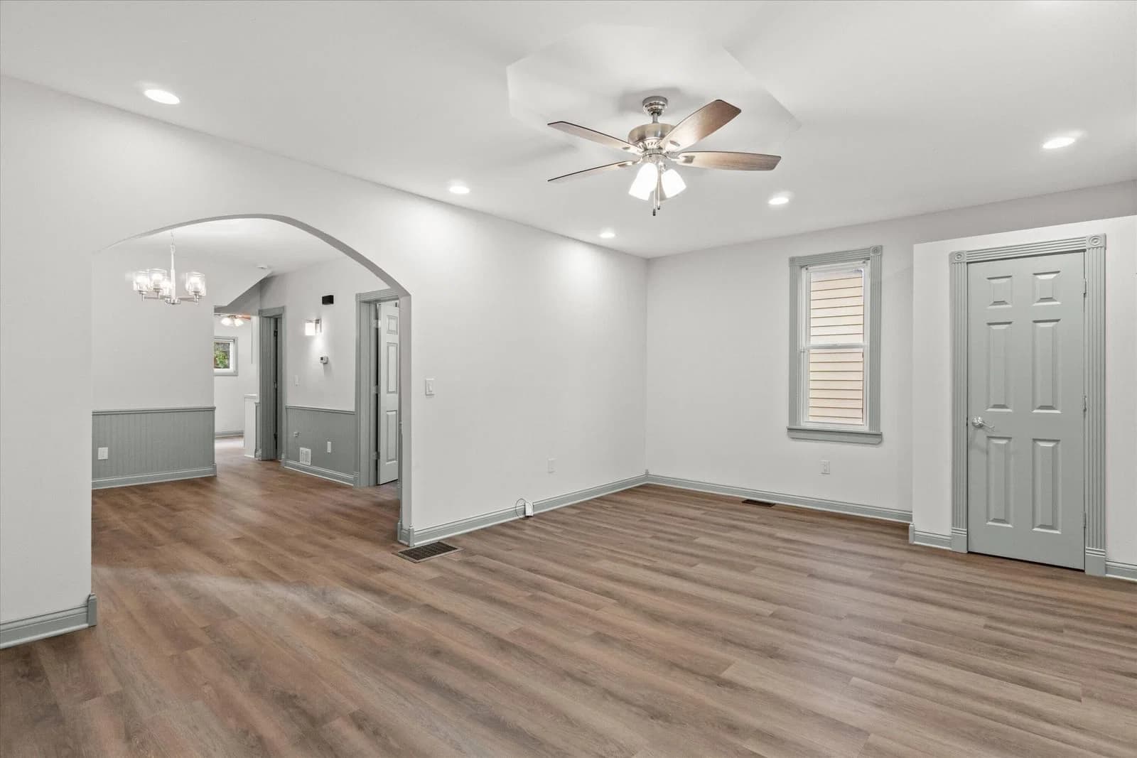 Photo 4 of 2145 Aldrich St