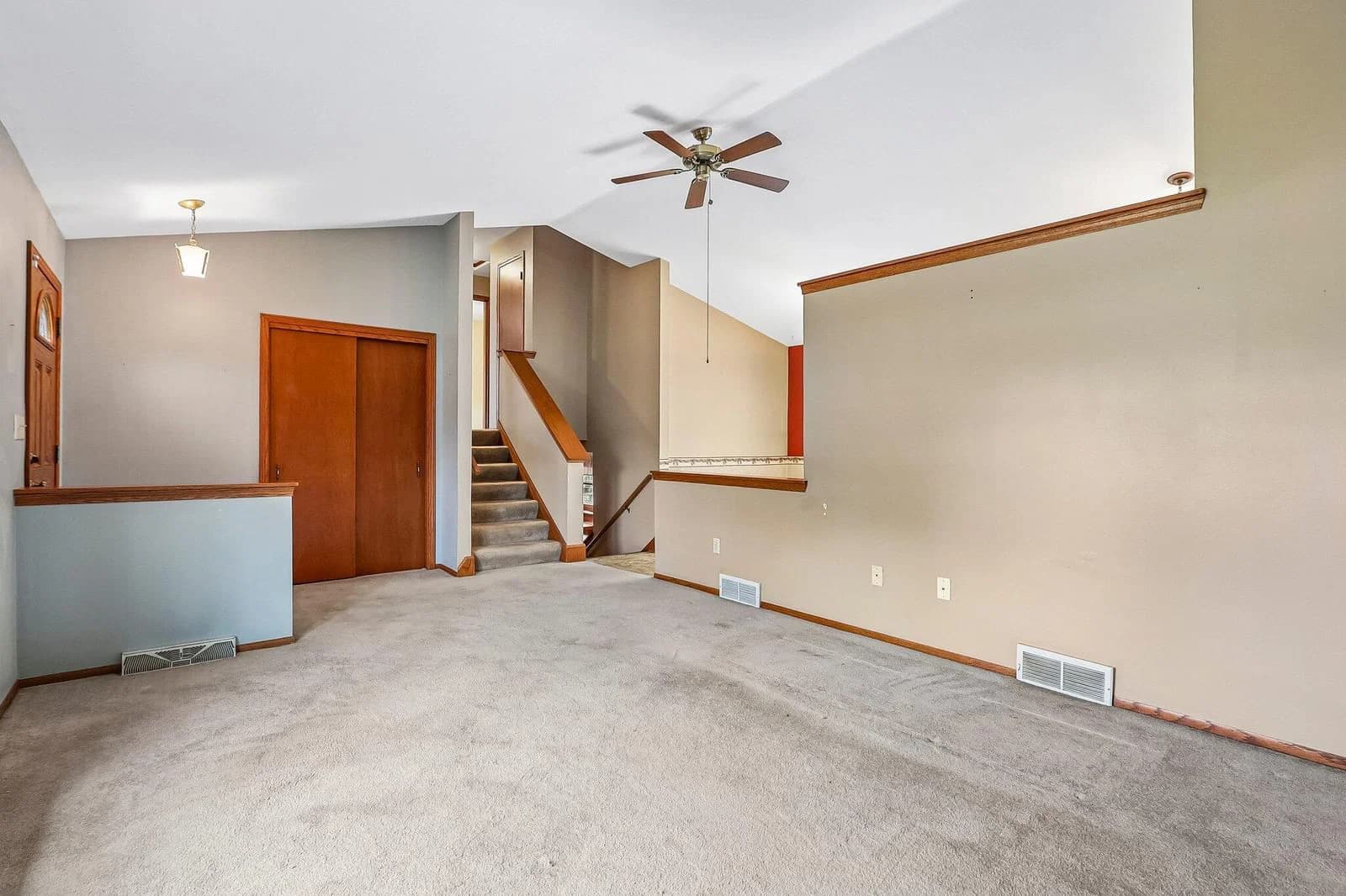 9329 Fairlane Ct