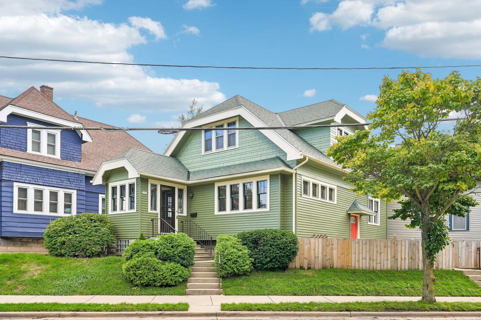 1952 Warren Ave