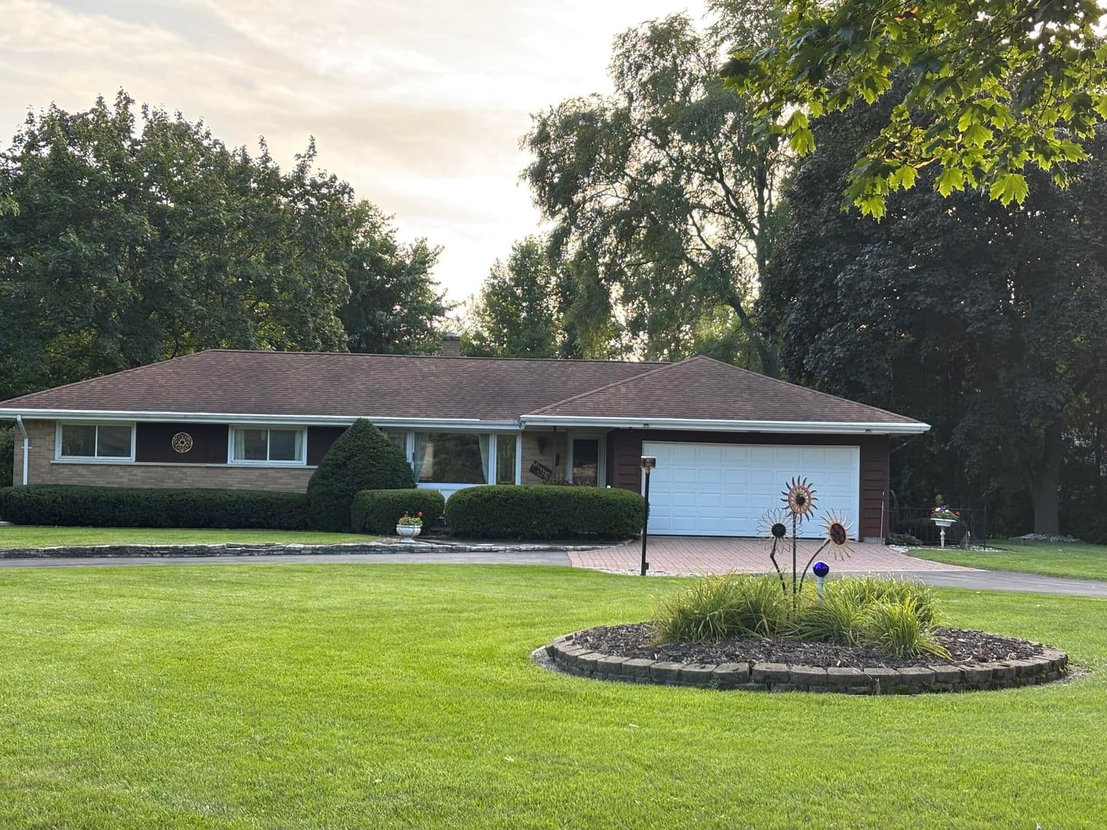1701 Donges Bay Rd