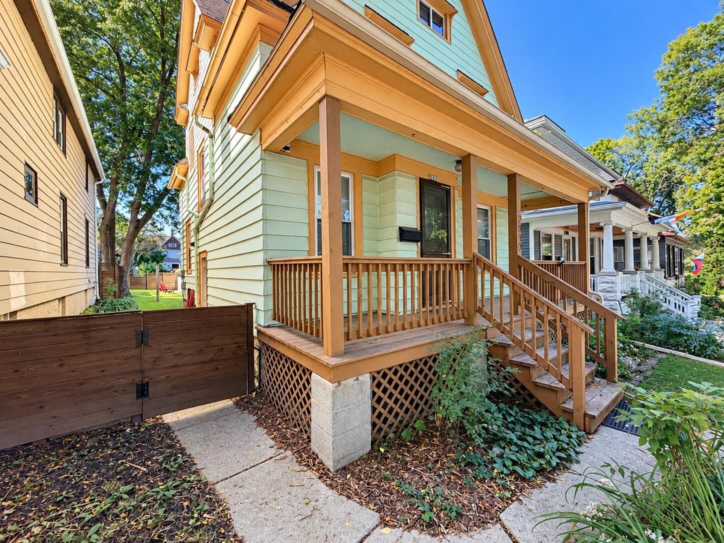 2819 Clement Ave