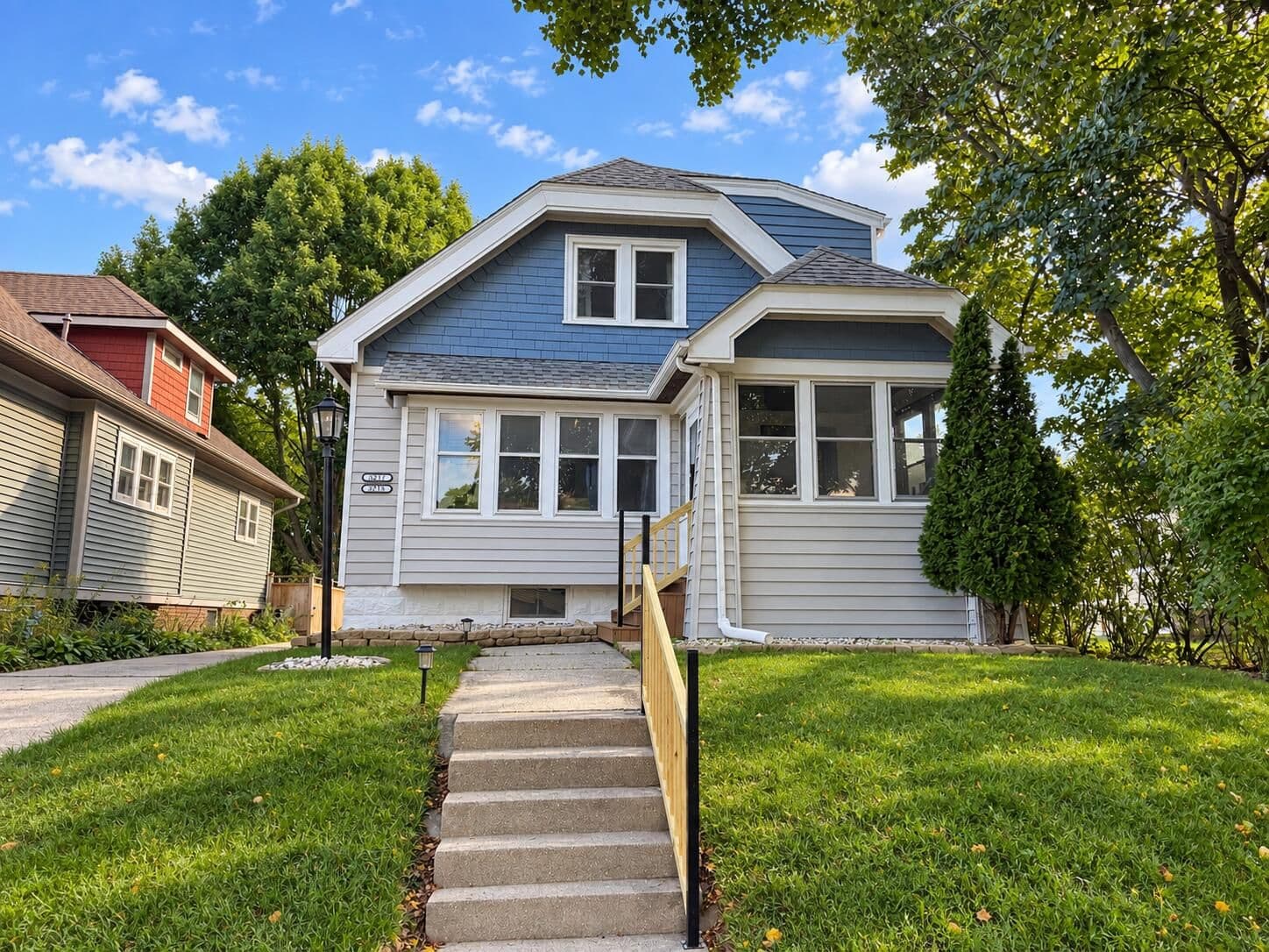 8215 Portland Ave