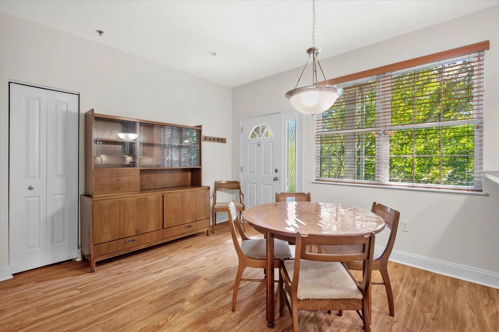Photo 4 of 8485 Ashbury Ln