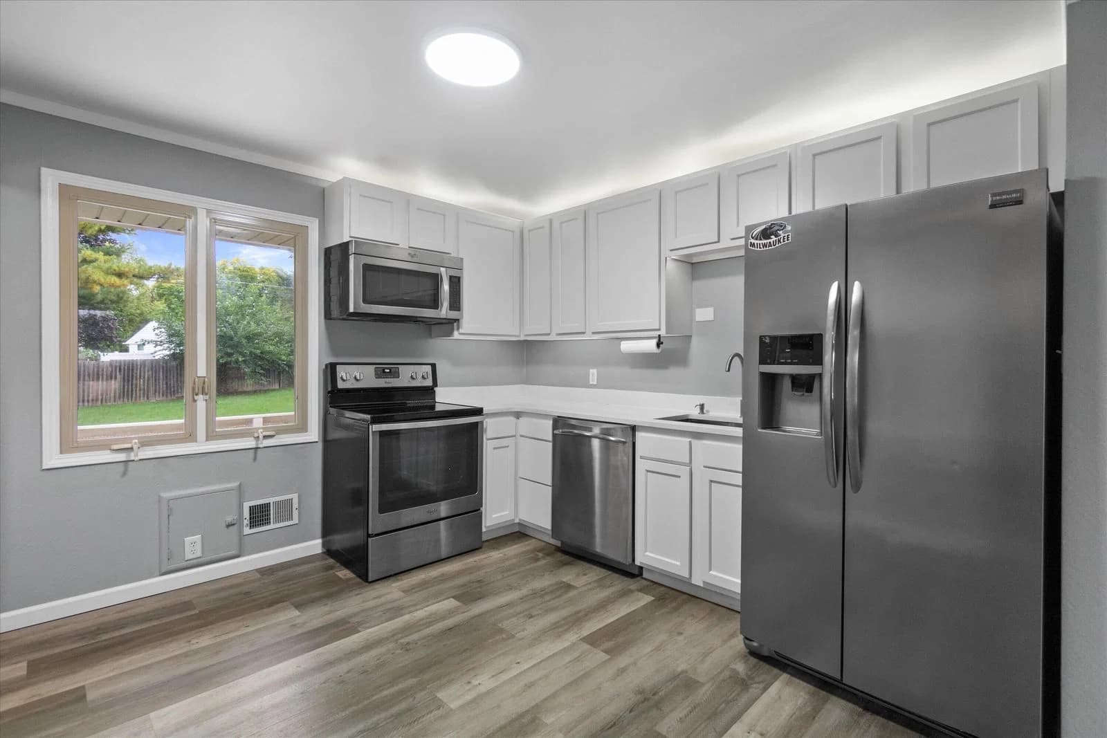 Photo 5 of 6536 Burdick Ave