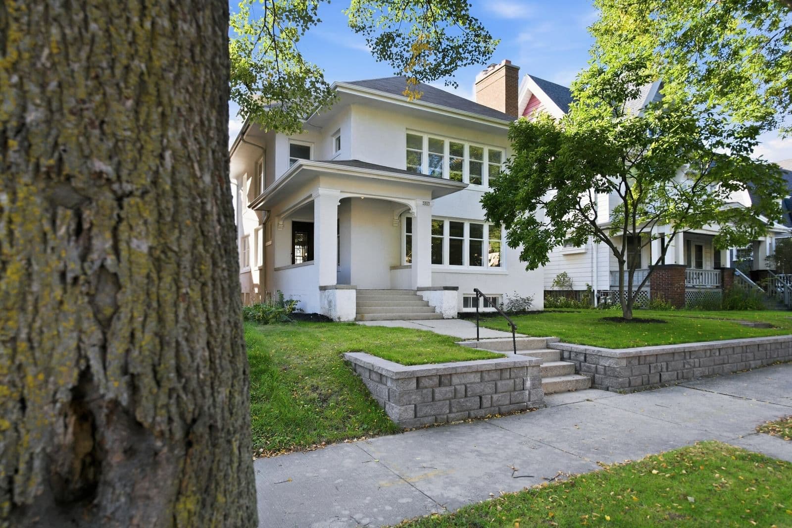 3007 Farwell Ave