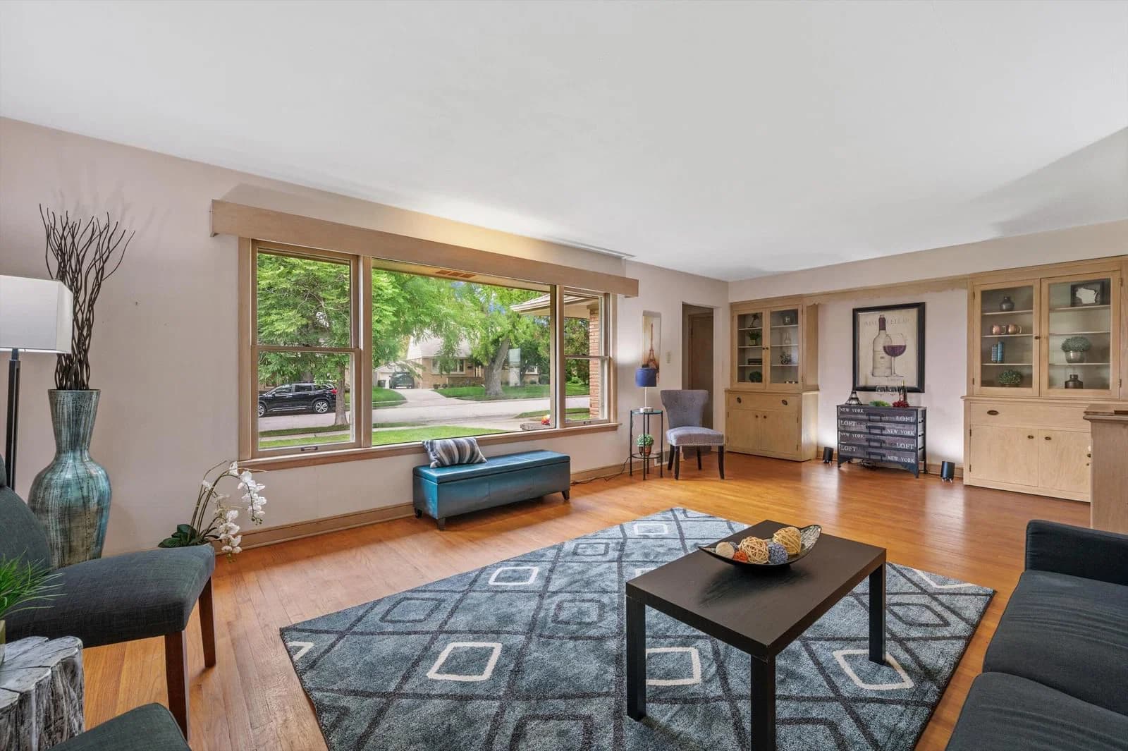 Photo 5 of 10541 Woodward Ave