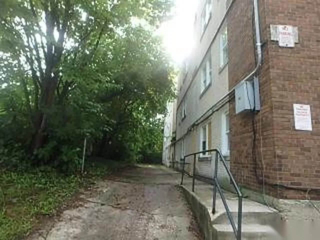 Photo 5 of 928 Meinecke Ave