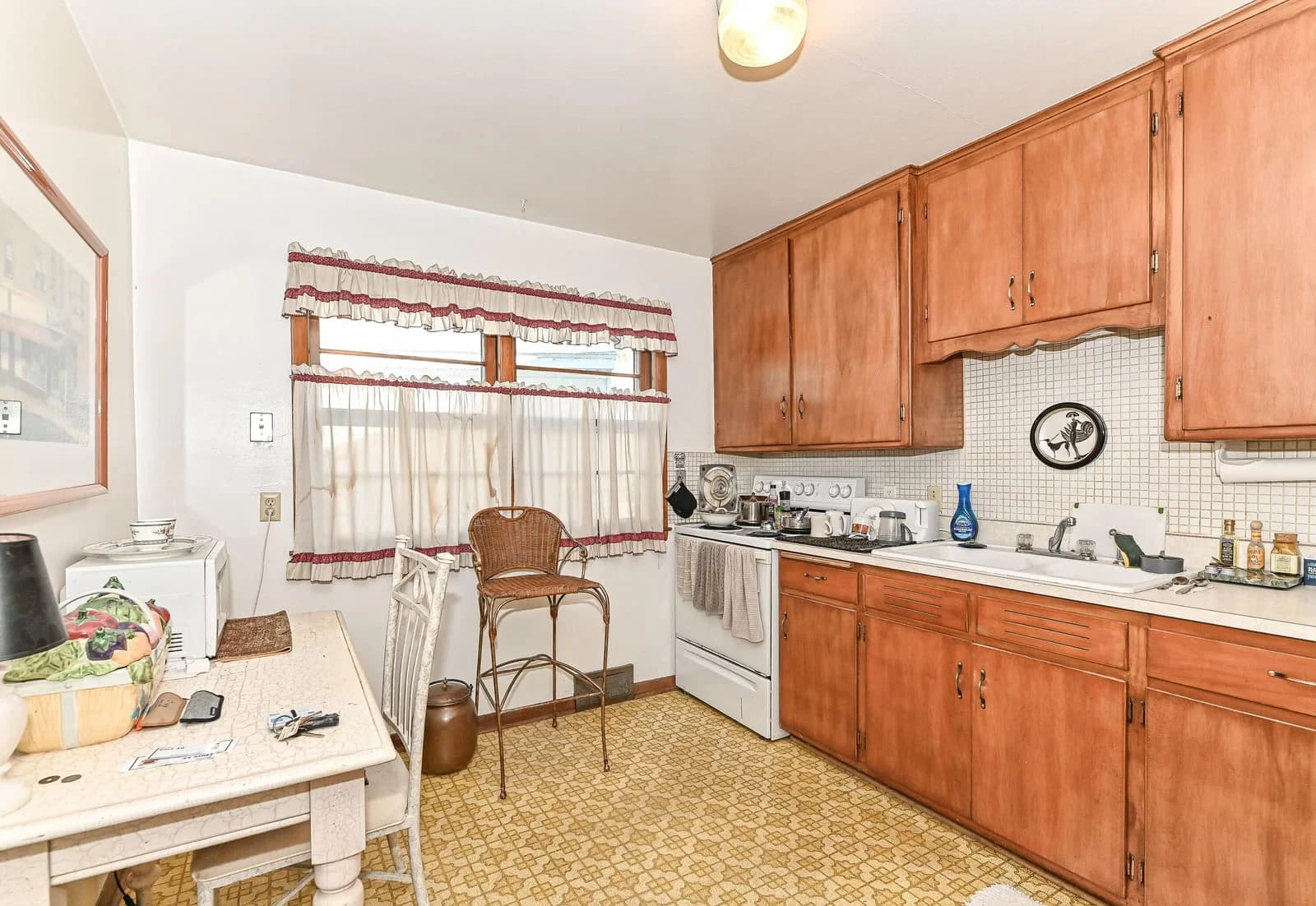 Photo 4 of 9423 Mount Vernon Ave