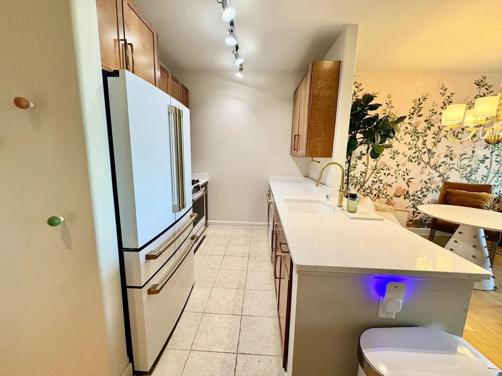 1550 Royall Pl