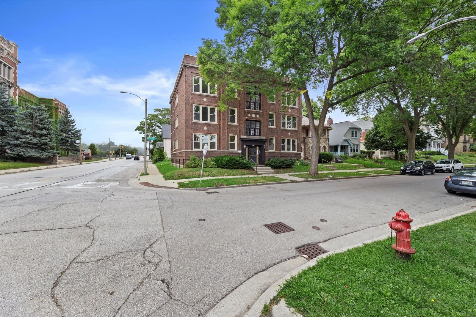 2905 Bartlett Ave