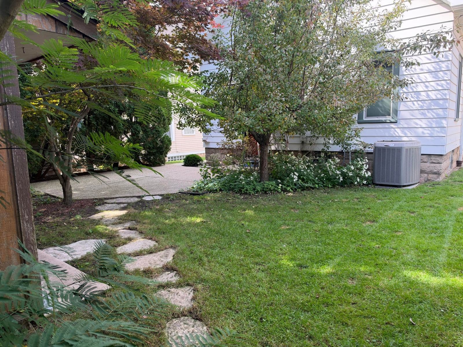 Photo 5 of 1613 Pryor Ave