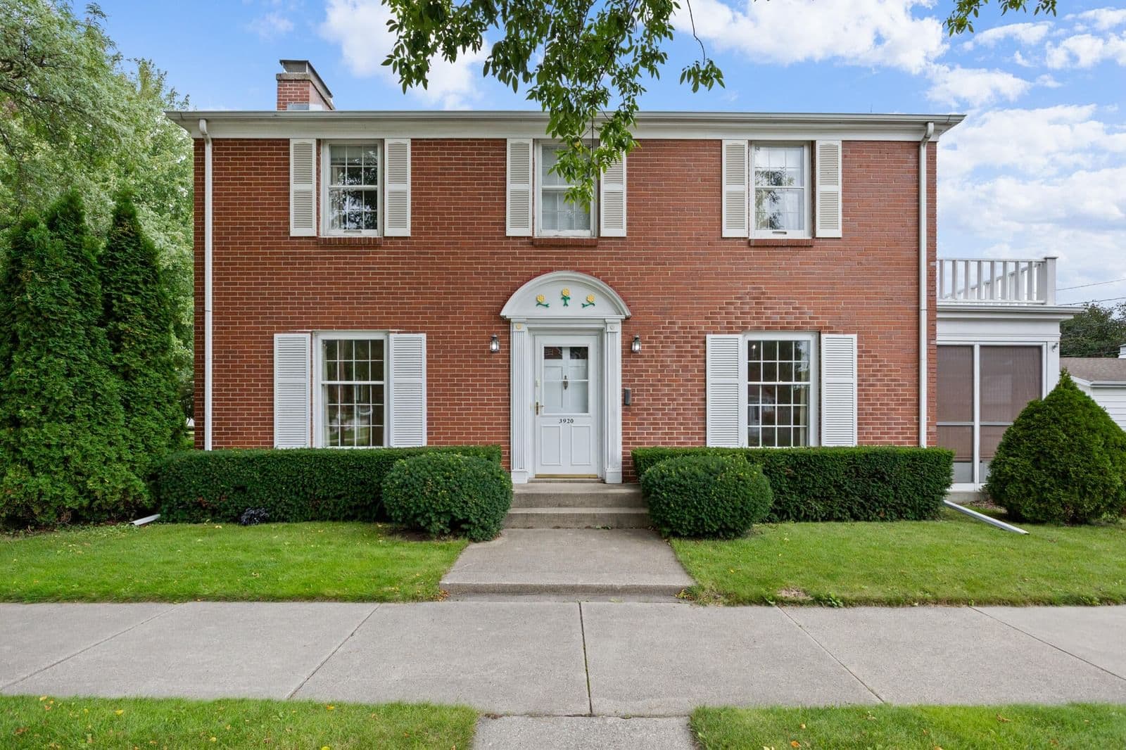 3920 Kinzie Ave