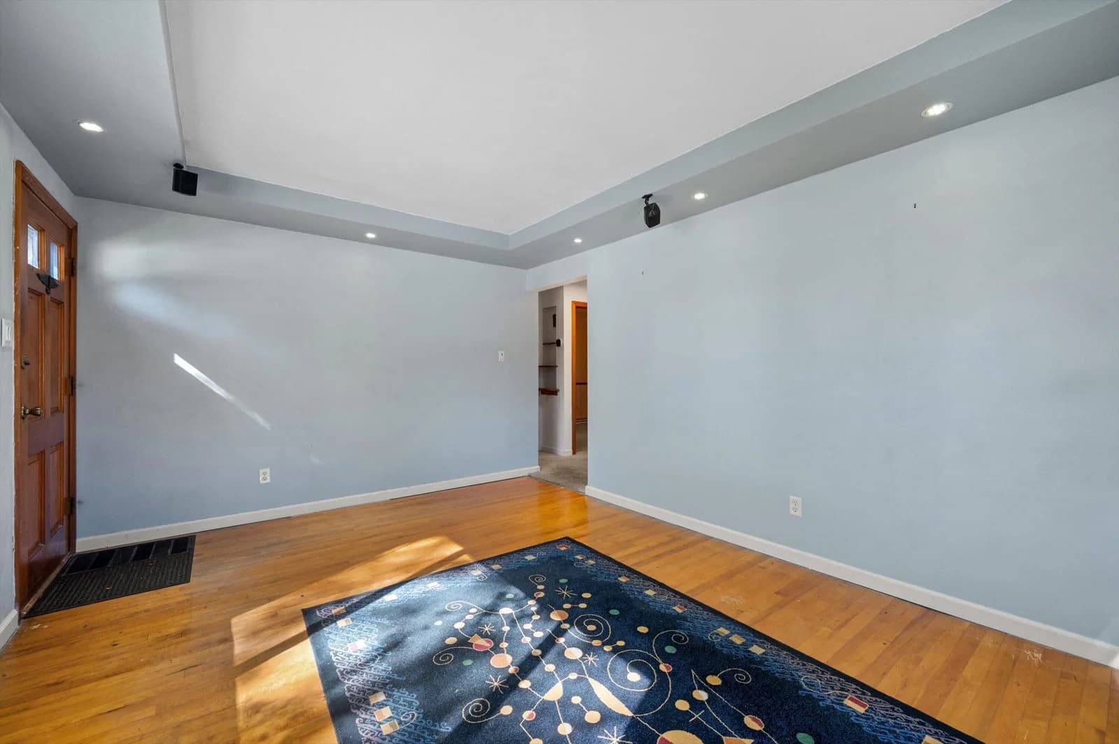 9020 Vincent Pl