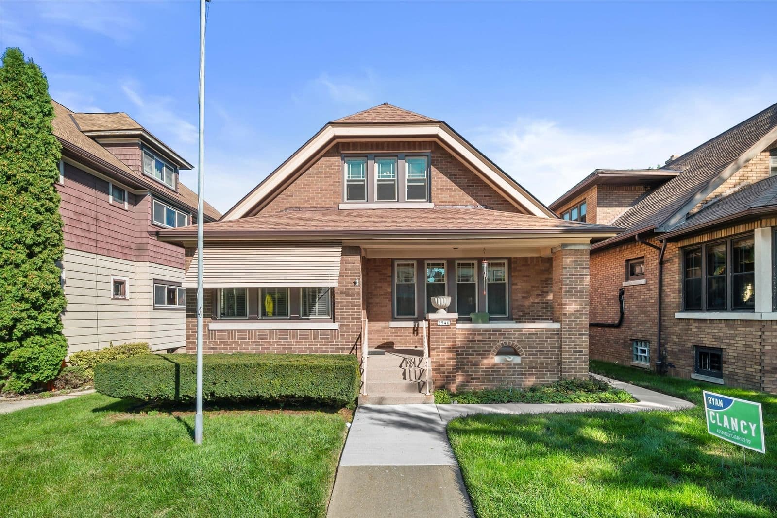 2546 Howell Ave