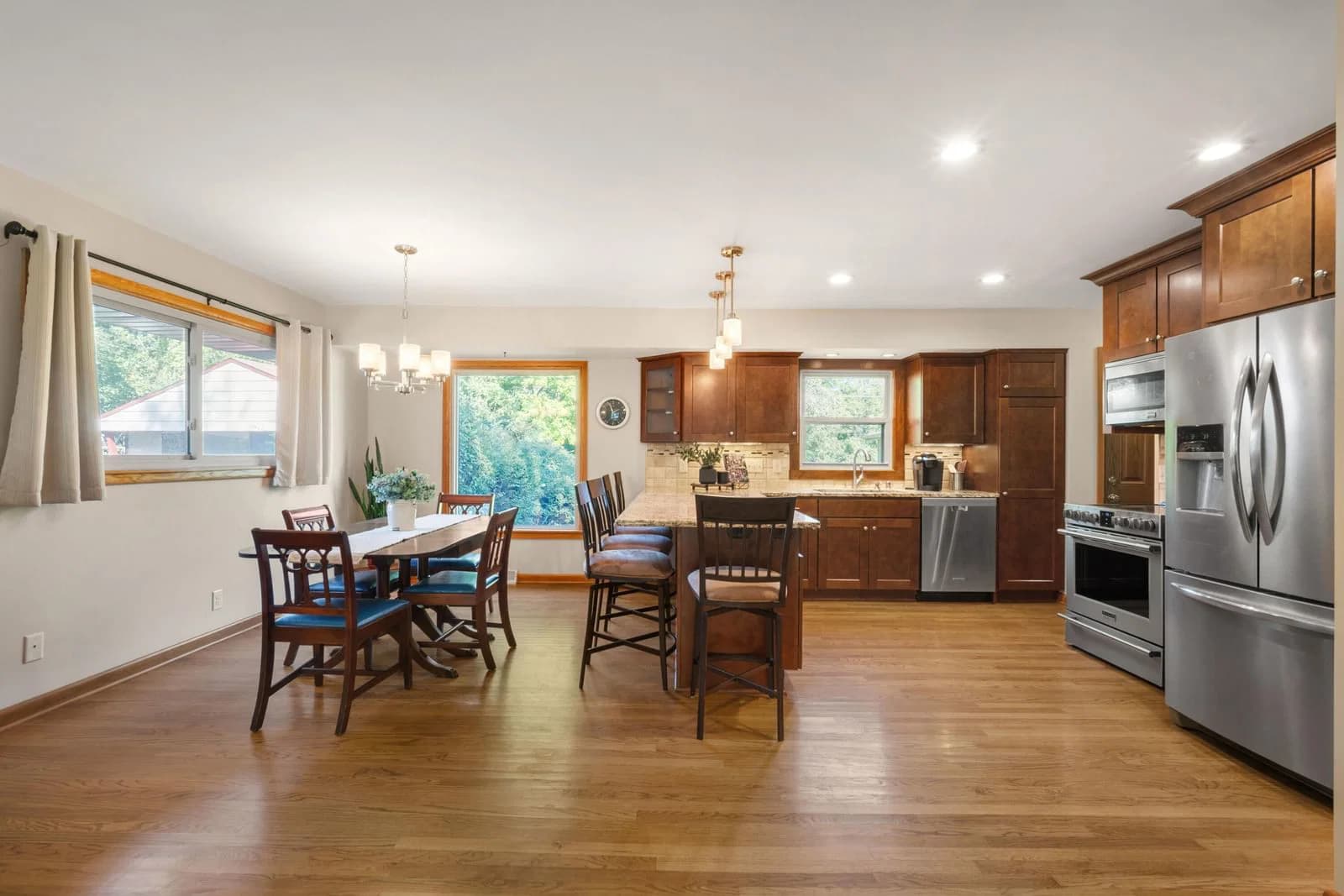 5444 Dexter Ave