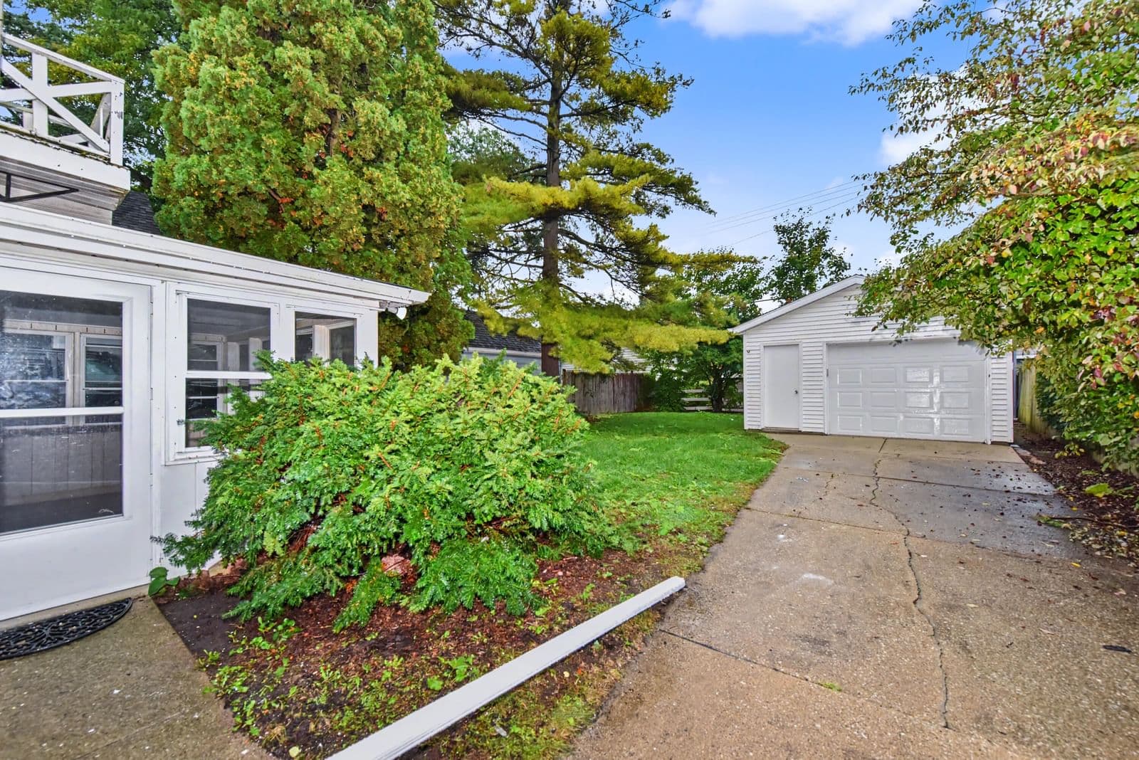 Photo 4 of 614 Wolff St