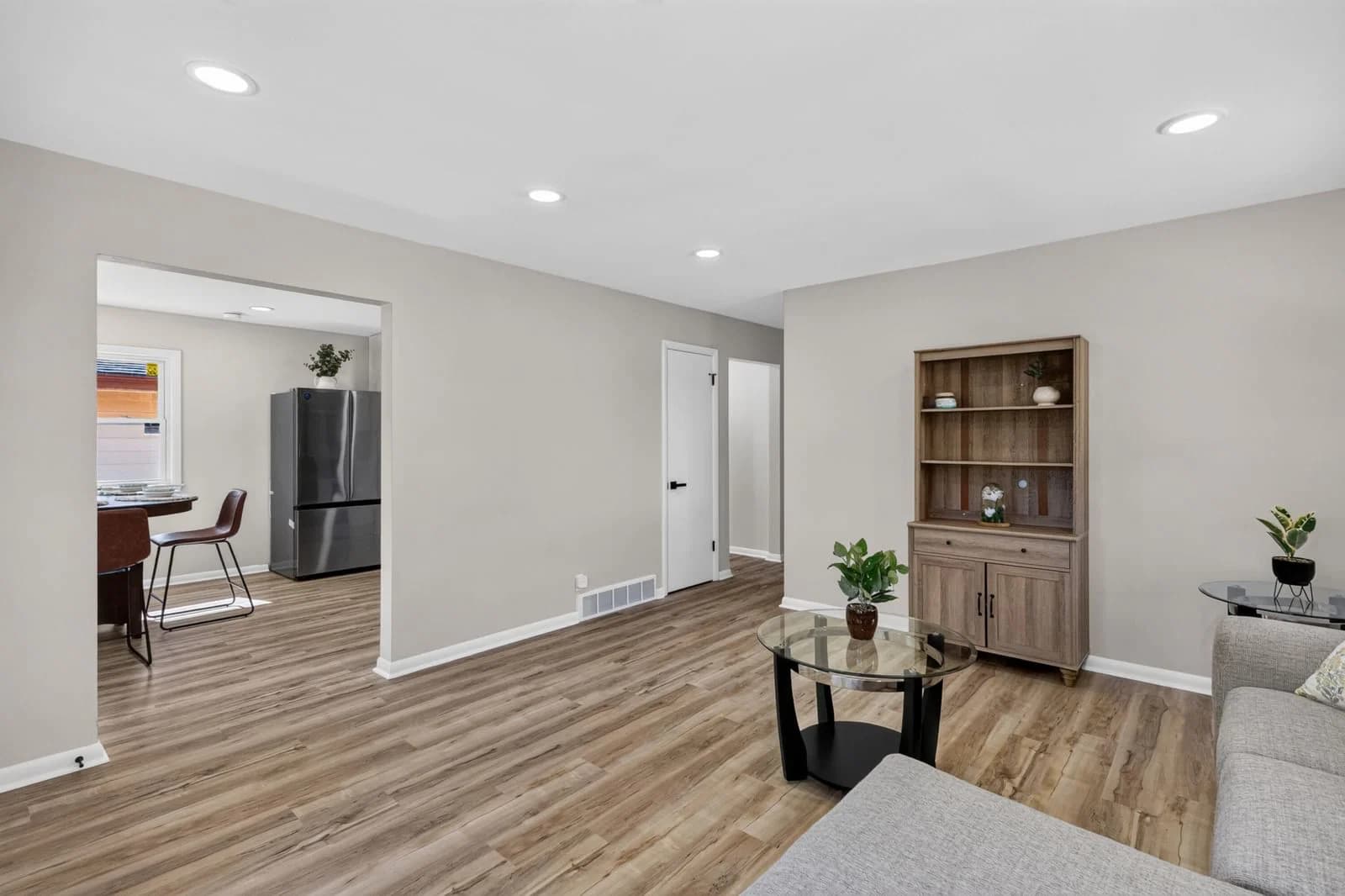 Photo 5 of 4945 57th St