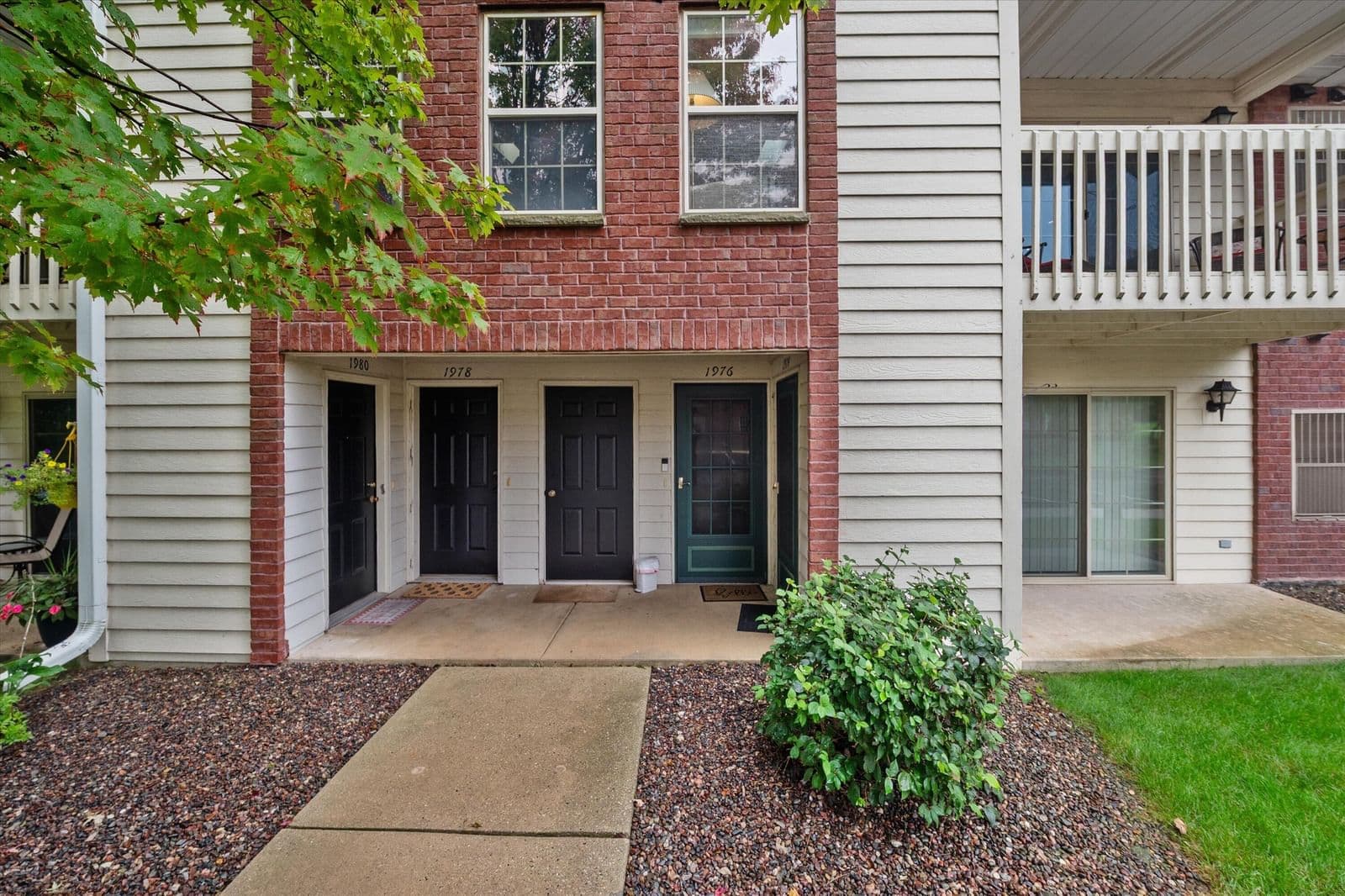1976 Parknoll Ln