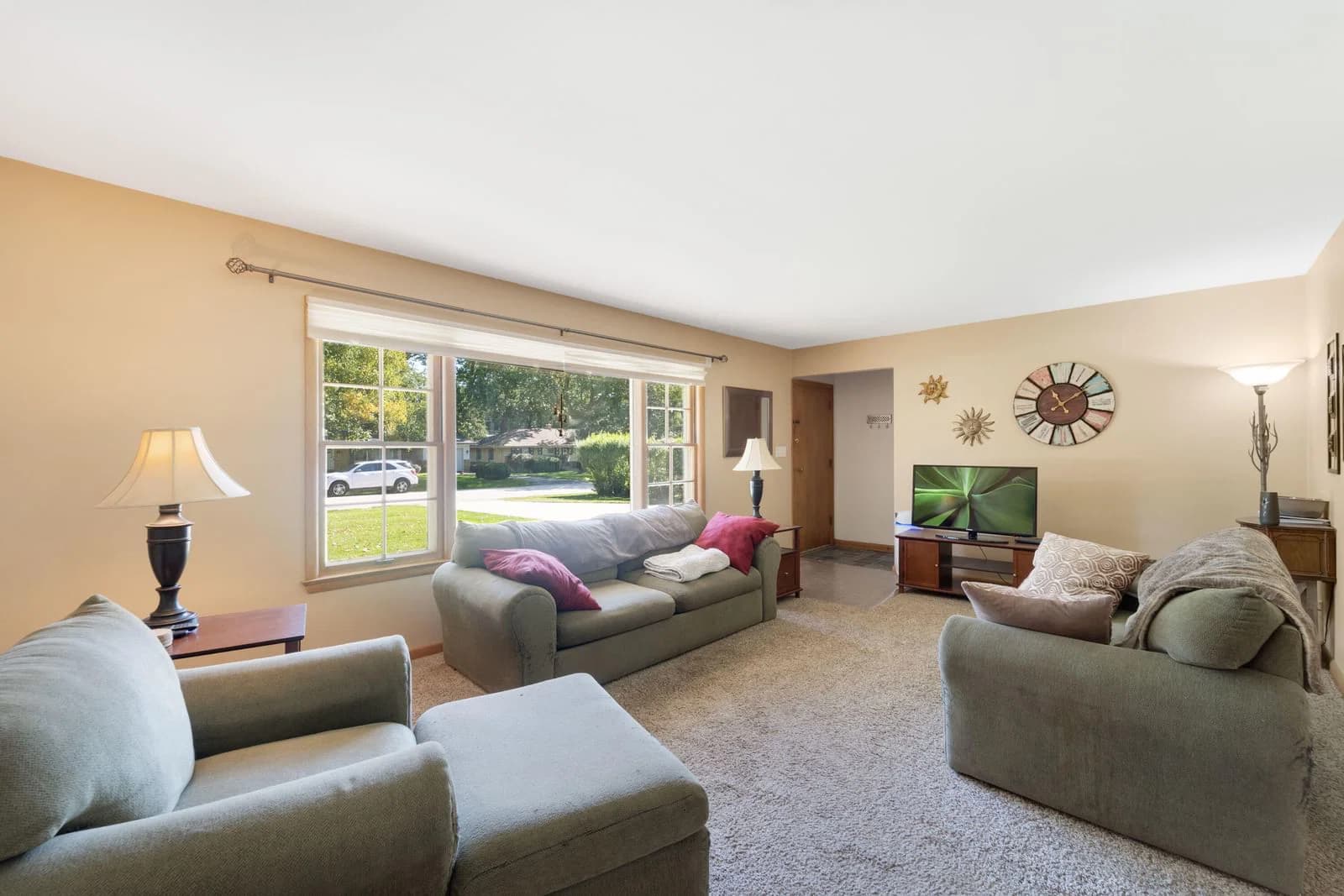 5937 Sidney Pl