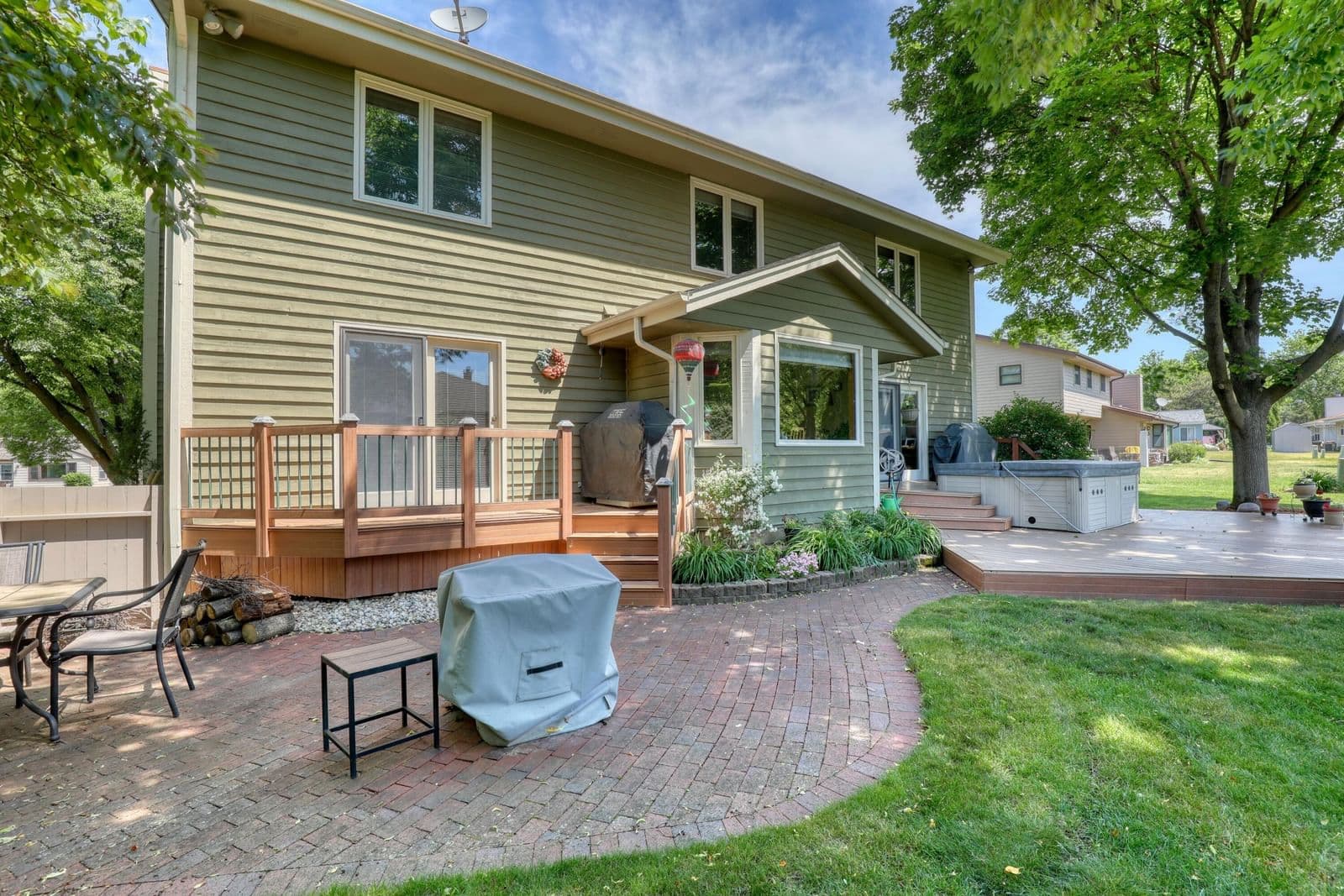 Photo 4 of 10929 Hope Ave