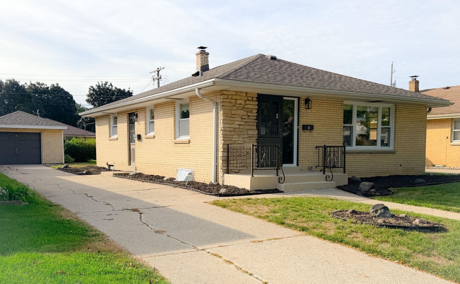 Photo 5 of 3205 70th St
