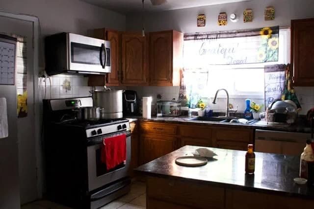 Photo 4 of 2206 5th Pl