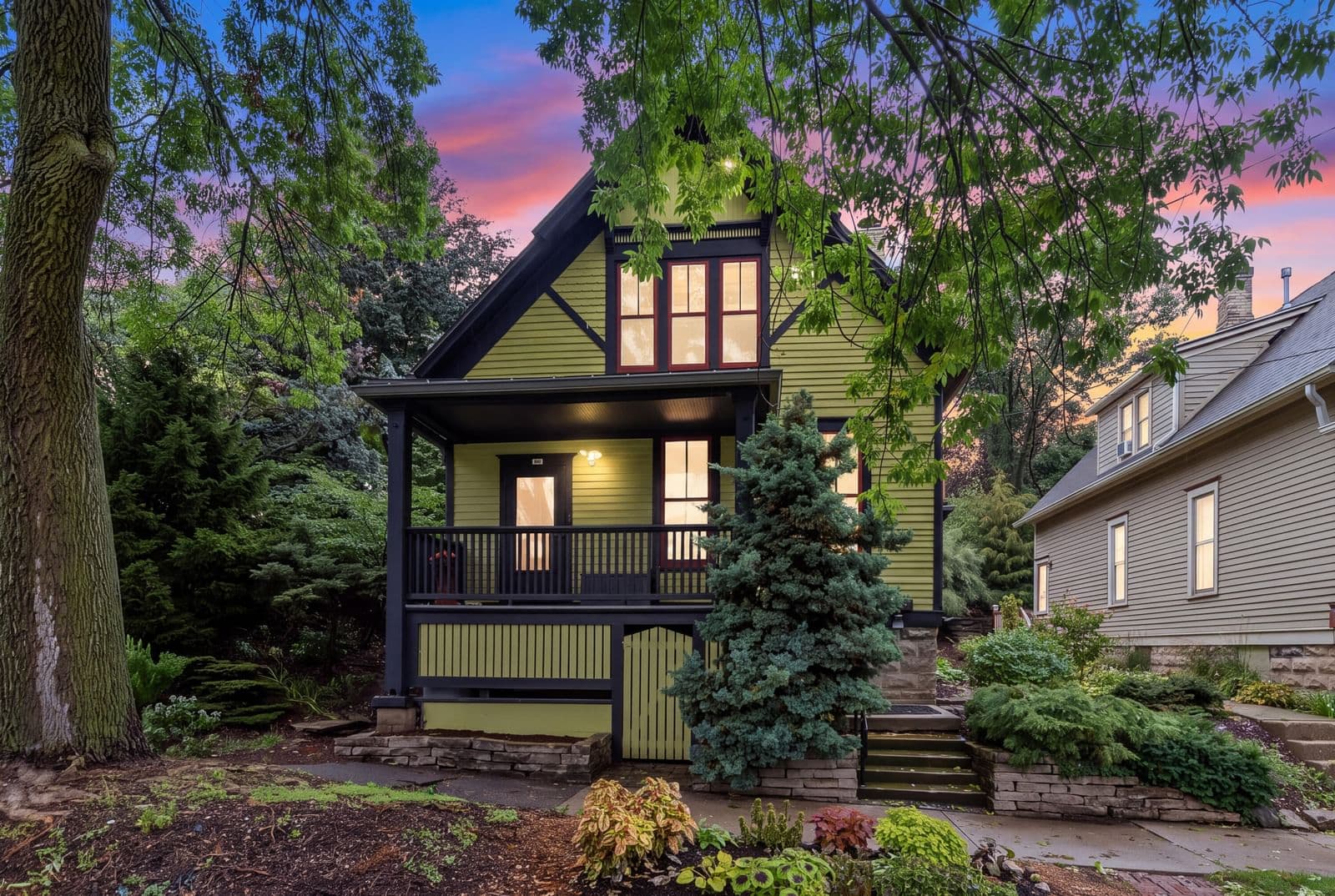 134 Vine St