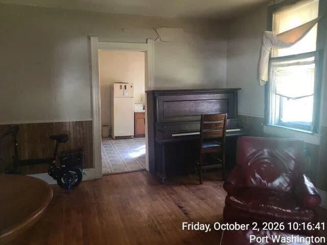 Photo 5 of 654 Wisconsin St