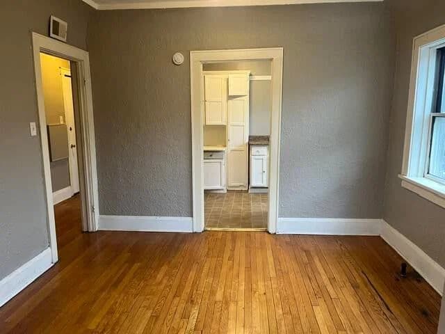 Photo 5 of 4720 37th St