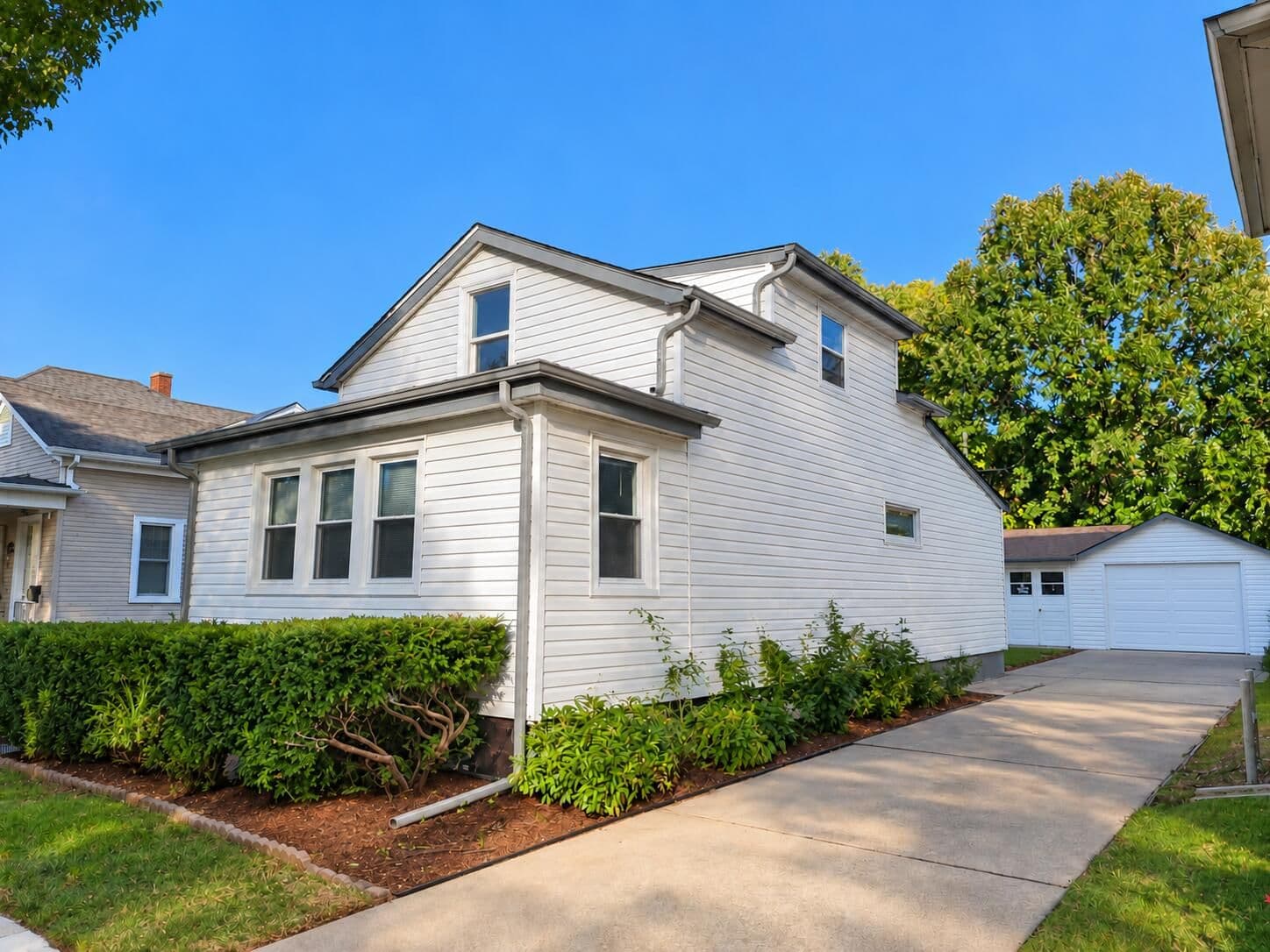 1437 Park Ave