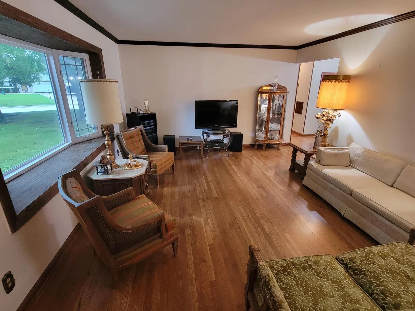 Photo 4 of 21825 Oakmont Ln