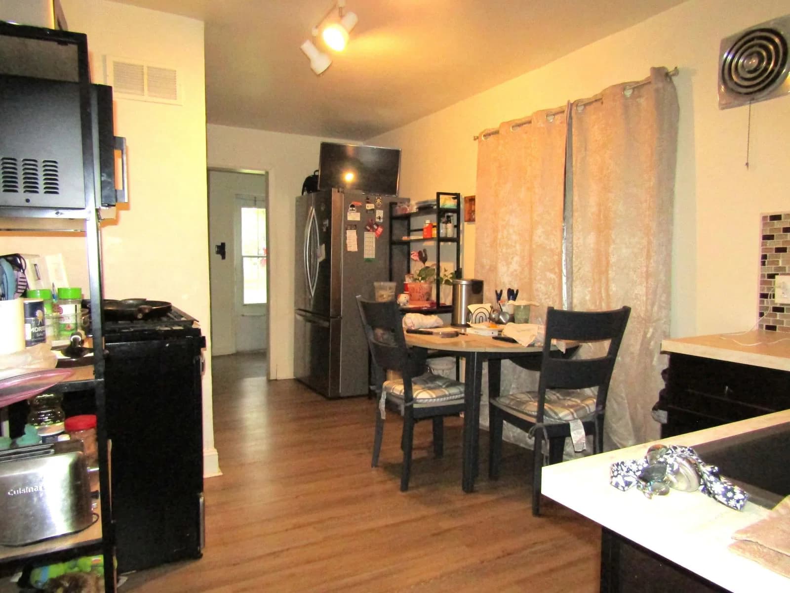 Photo 5 of 515 93rd St