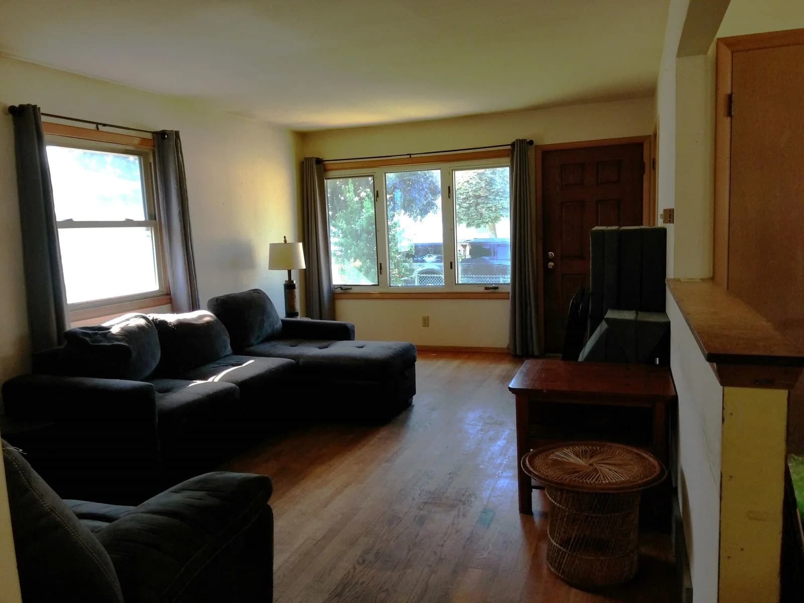 Photo 4 of 1601 Roosevelt Ave