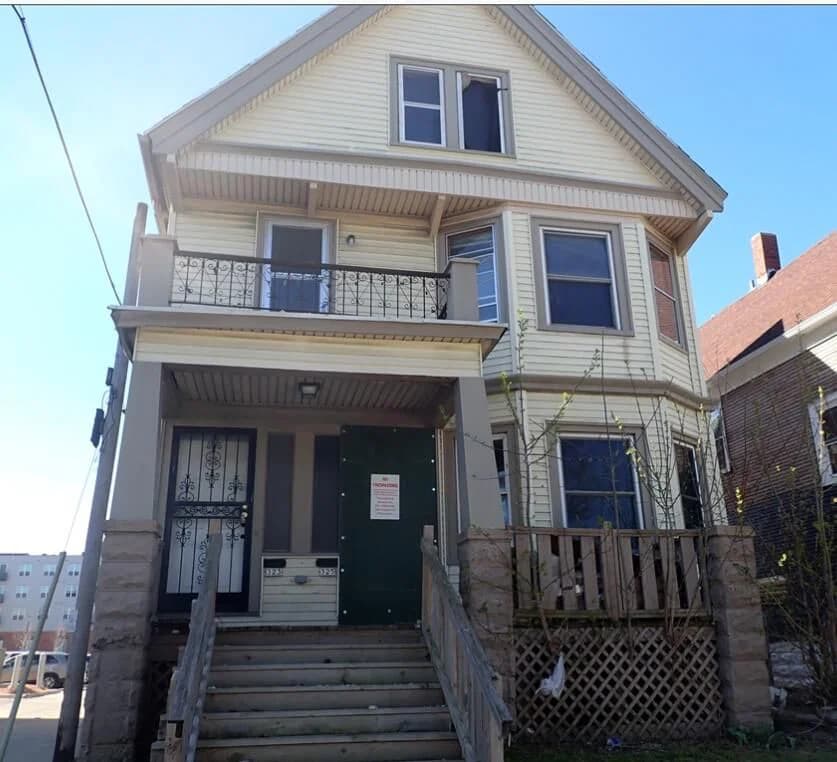 323 Chambers St