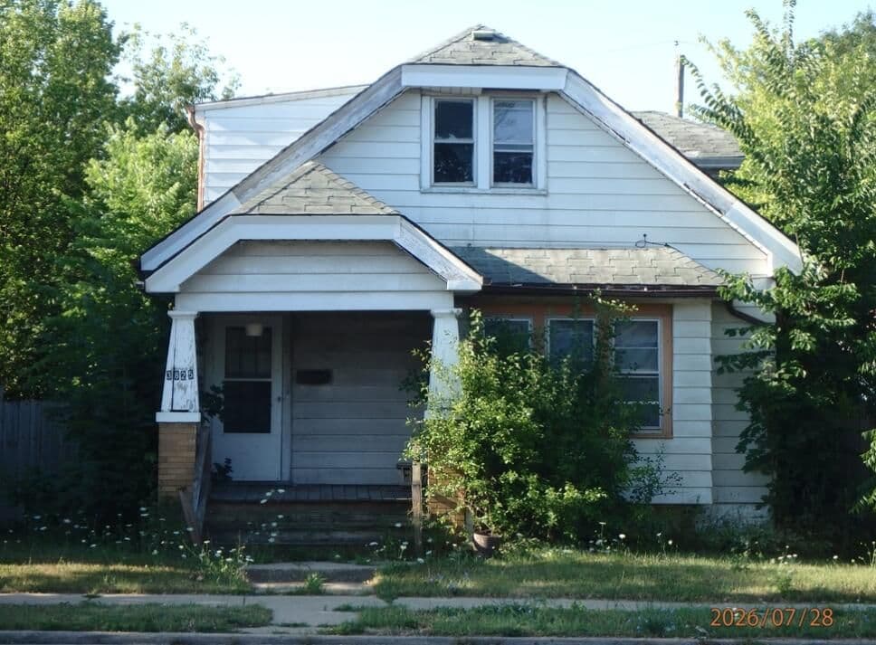 3825 Hampton Ave