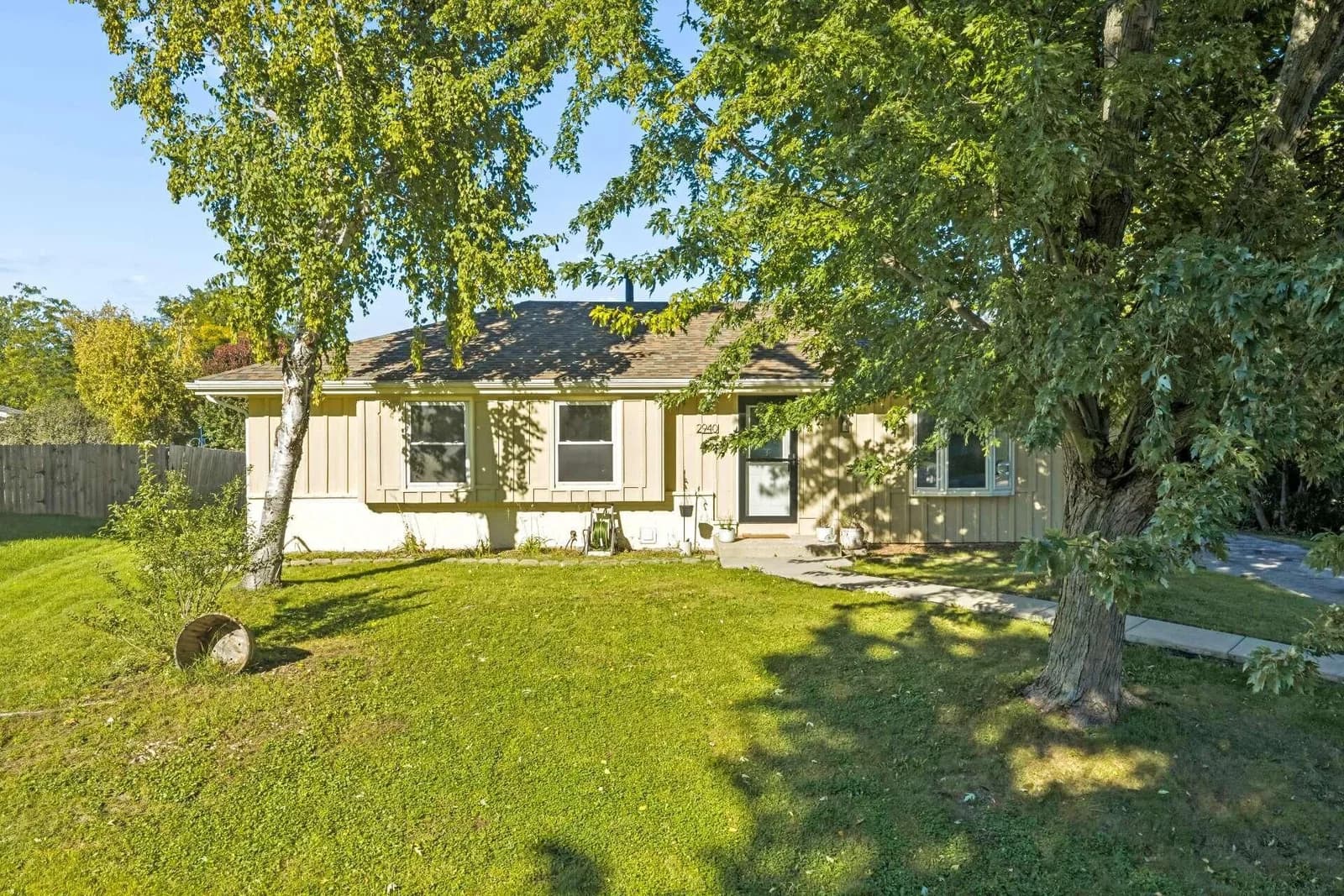 2940 Lake Vista Ct