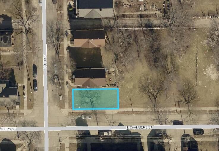 3000 1st St